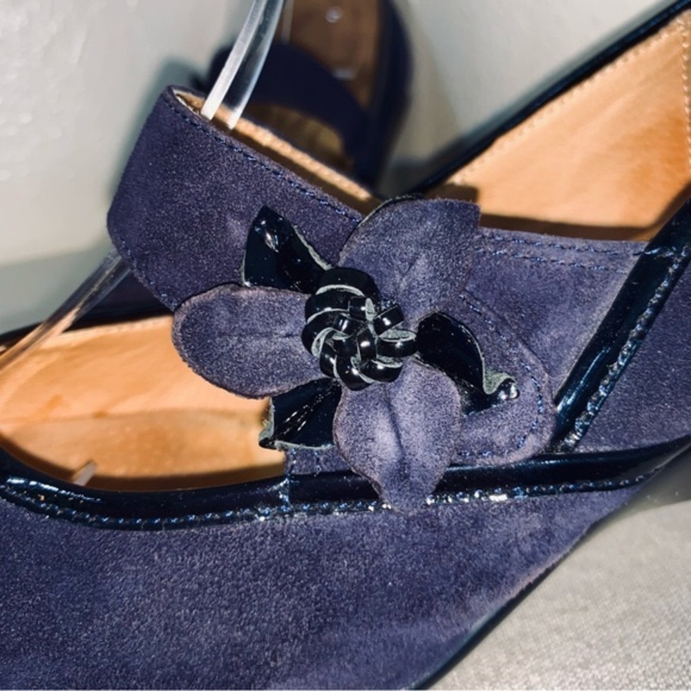 Blue Suede 8.5 Wide Softspots